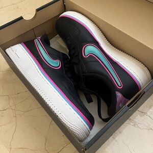 Nike Black and Teal Men's Shoes